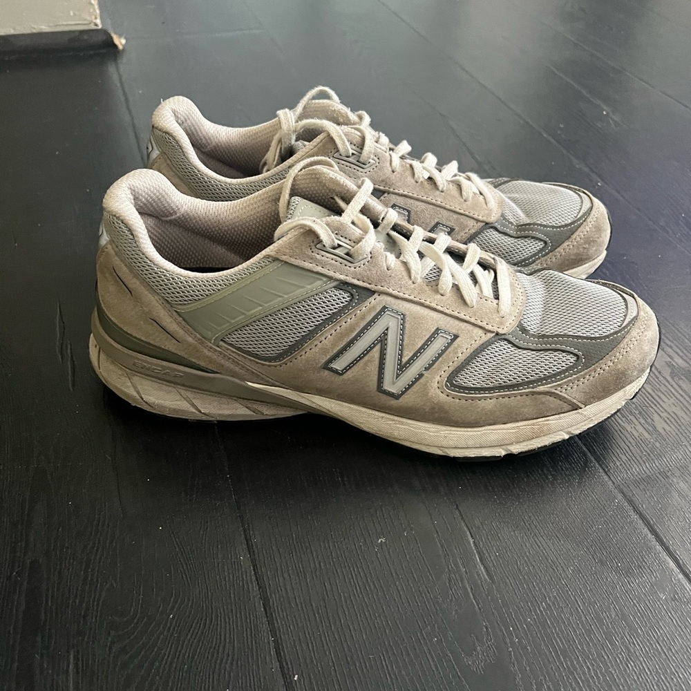 Grey new balance 990